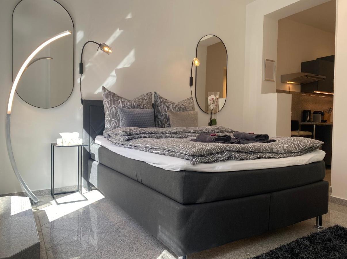 Apartment Stilvolles, Neues Mit Balkon In *