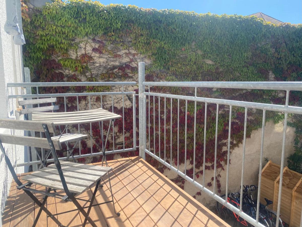 Apartment Stilvolles, Neues Mit Balkon In